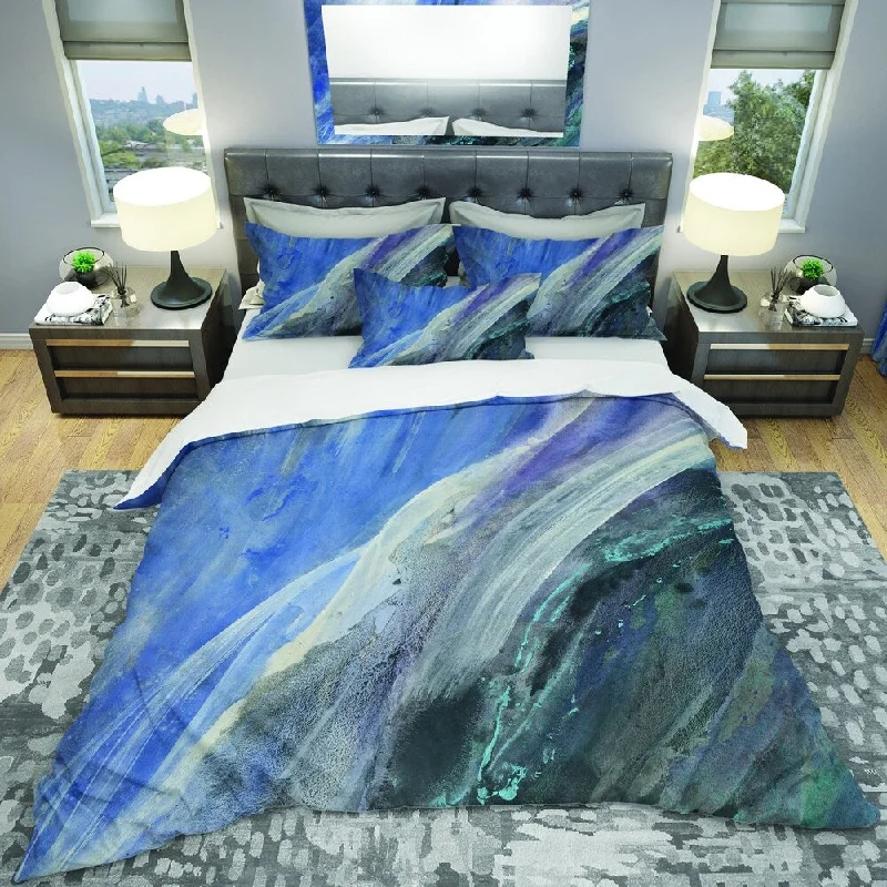 Designart 'Black And Blue Abstract Water Painting' Geometric Bedding Set - Duvet Cover & Shams