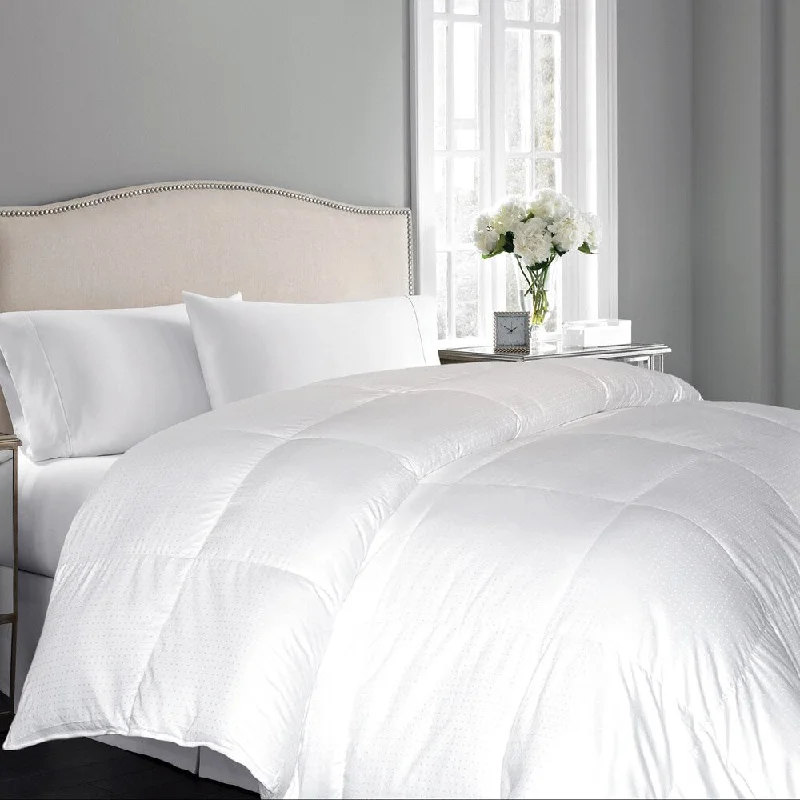 Hotel Grand Oversized 600 Thread Count White Goose Down Comforter